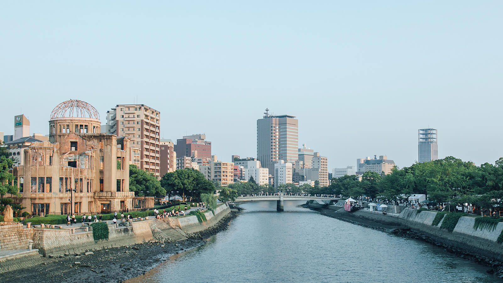 平和記念式典前日8 月5 日のONE DREAM 会場周辺