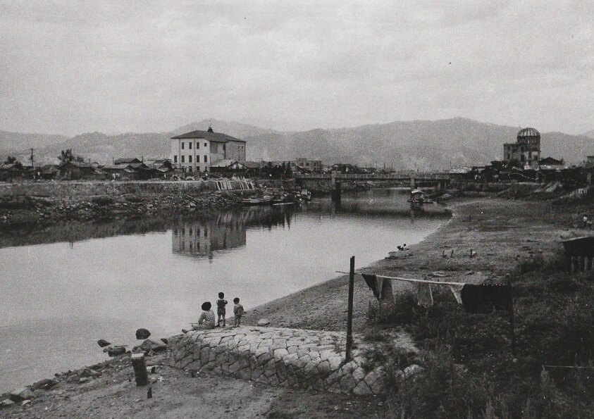 立ち上がるヒロシマ 1952 写真